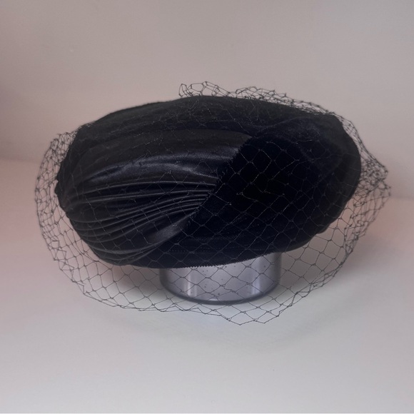 Vintage 1950’s Black Velvet Hat with Net Overlay main image 4